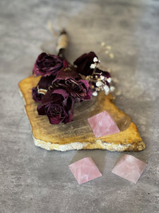 Rose Quartz Pyramid - Medium - Unconditional Love // Understanding