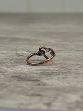 Load image into Gallery viewer, Distressed Copper Heart Ring
