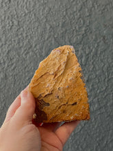 Load image into Gallery viewer, Agate Cut Base - Item B
